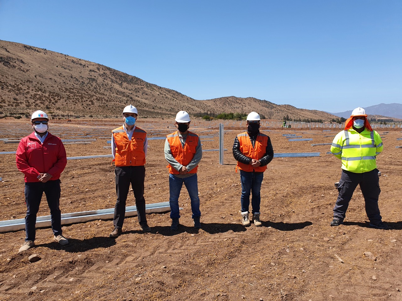 Seremi de Energía recorre construcción de nueva planta solar en Ovalle