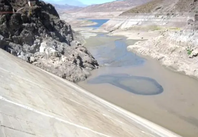 Preocupante situación hídrica en la región: Embalse Cogotí llega a un 0% de almacenamiento de agua 1 Preocupante situación hídrica en la región: Embalse Cogotí llega a un 0% de almacenamiento de agua