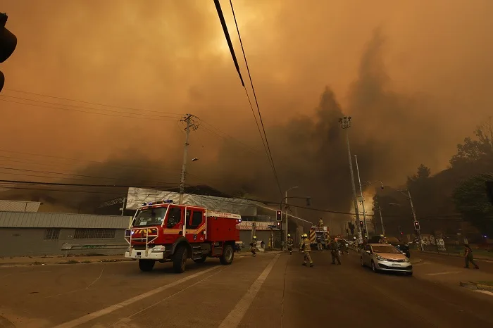 Hogar de Cristo y Techo Chile Se Unen para Ayudar a Damnificados por Incendios en Valparaíso 1 Incendios en Valparaíso: Hogar de Cristo y Techo Chile Lanzan Campañas de Ayuda