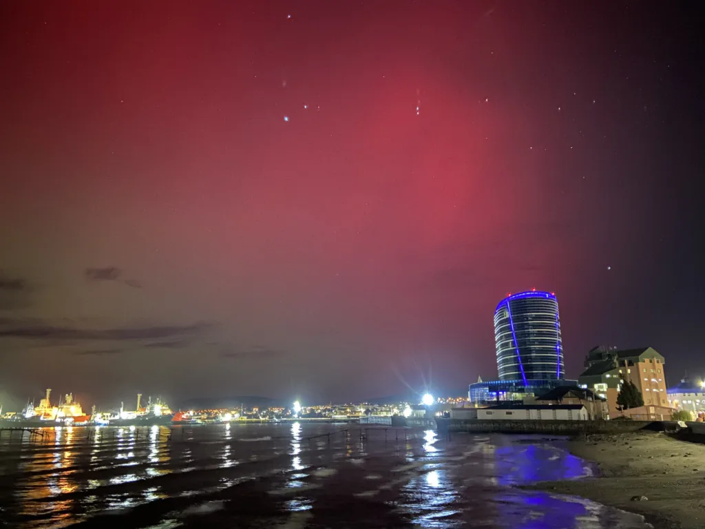 FOTOS | Auroras australes se vieron en el sur de Chile después de 165 años