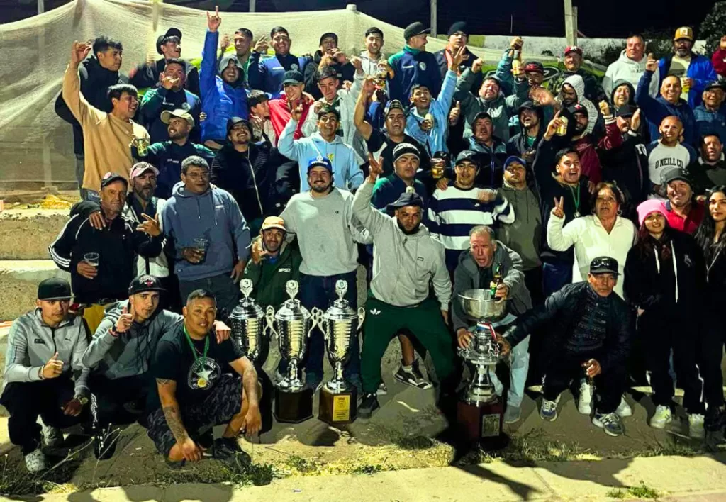 Perla Verde celebra su bicampeonato en la AFAO 1 Perla Verde celebra su bicampeonato en la AFAO