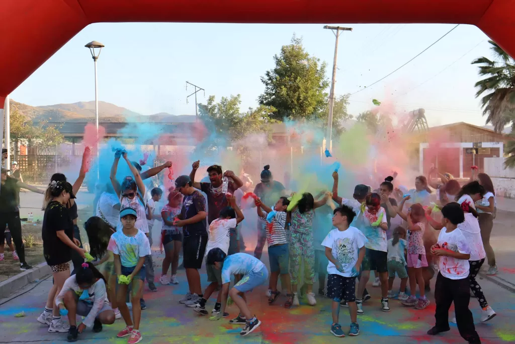 Punitaqui se llena de color y energía en la Carrera Familiar y Fiesta de Colores 3 Punitaqui se llena de color y energía en la Carrera Familiar y Fiesta de Colores