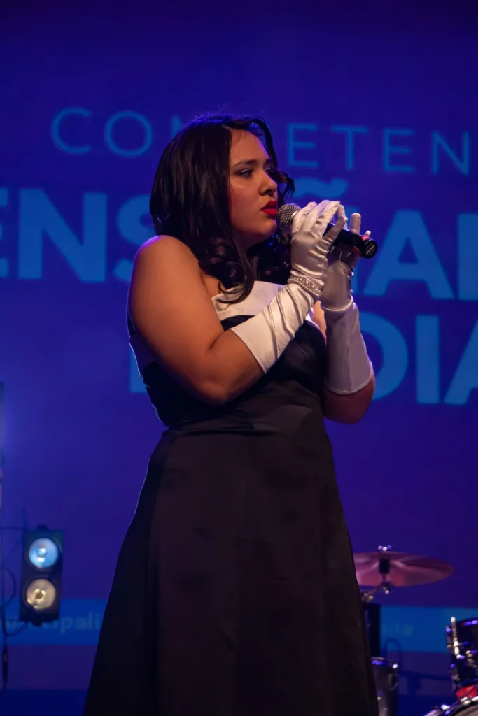 Ovalle: Festival Escolar reúne talento y calidad vocal de más de 30 estudiantes de la comuna 3 Ovalle: Festival Escolar reúne talento y calidad vocal de más de 30 estudiantes de la comuna