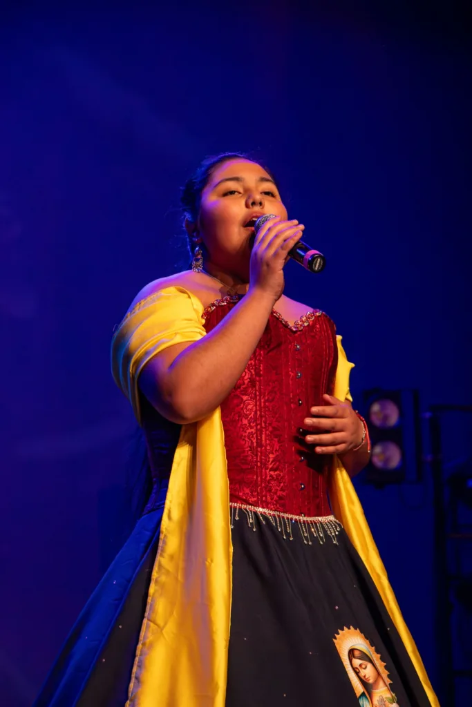 Ovalle: Festival Escolar reúne talento y calidad vocal de más de 30 estudiantes de la comuna 2 Ovalle: Festival Escolar reúne talento y calidad vocal de más de 30 estudiantes de la comuna